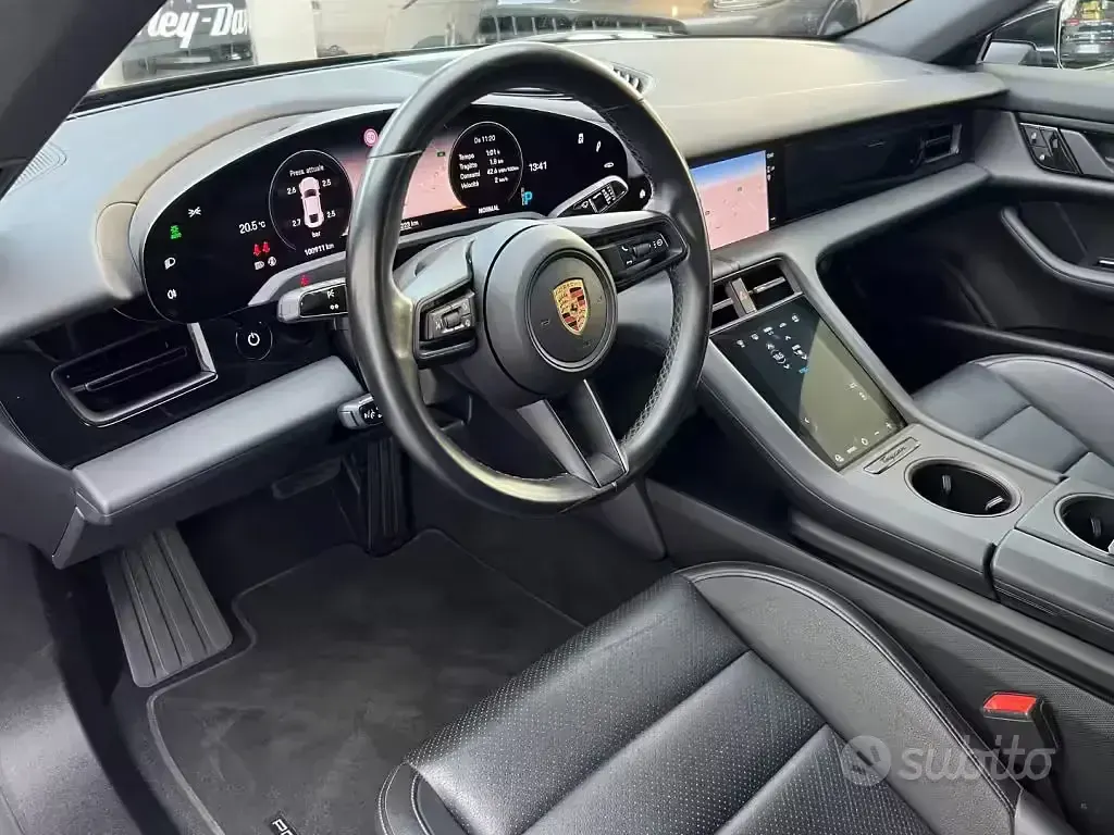 Usata Porsche Taycan 113 kW (154 CV) 2021 Nero Berlina