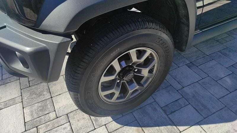 Usata Suzuki Jimny 102 CV (75 kW) 2018 Nero SUV