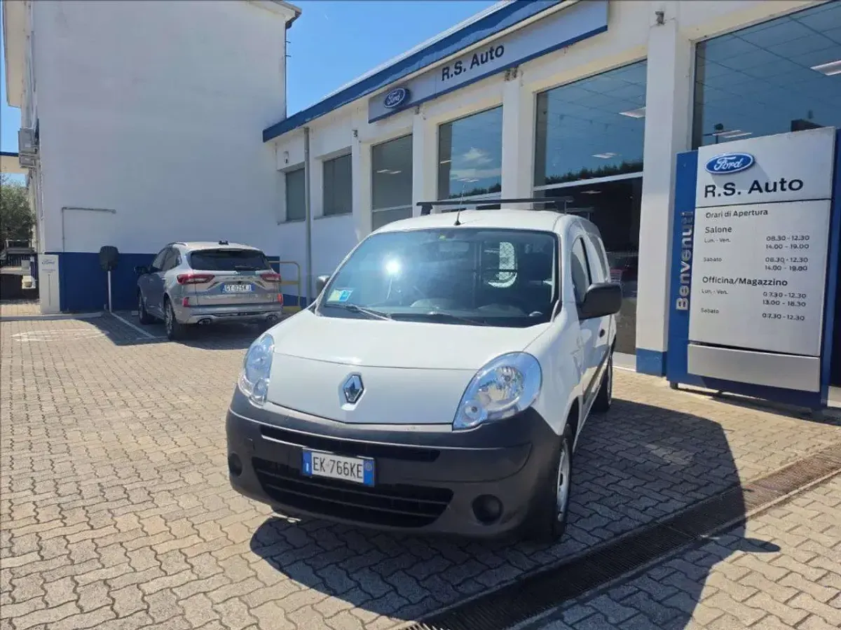Usata Renault Kangoo 90 CV (66 kW) 2011 Bianco Monovolume