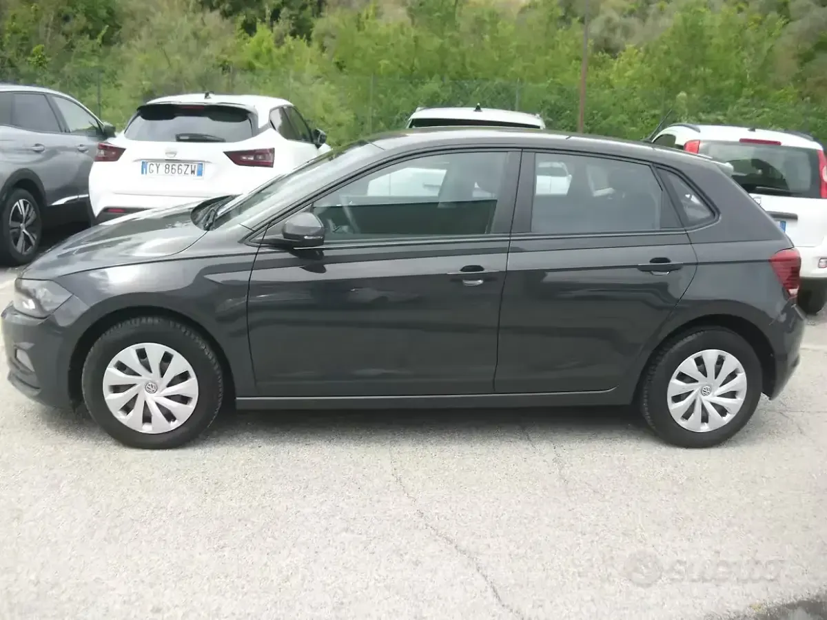 Begagnad VW Polo Comfortline 80 HK (58 kW) 2018 Grå Halvkombi