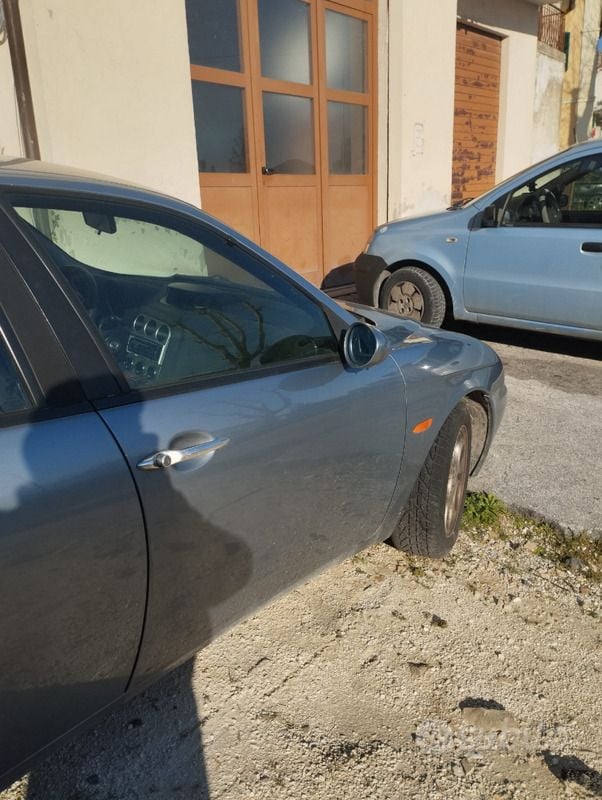 Usata Alfa Romeo 156 140 CV (102 kW) 2003 Blu Berlina