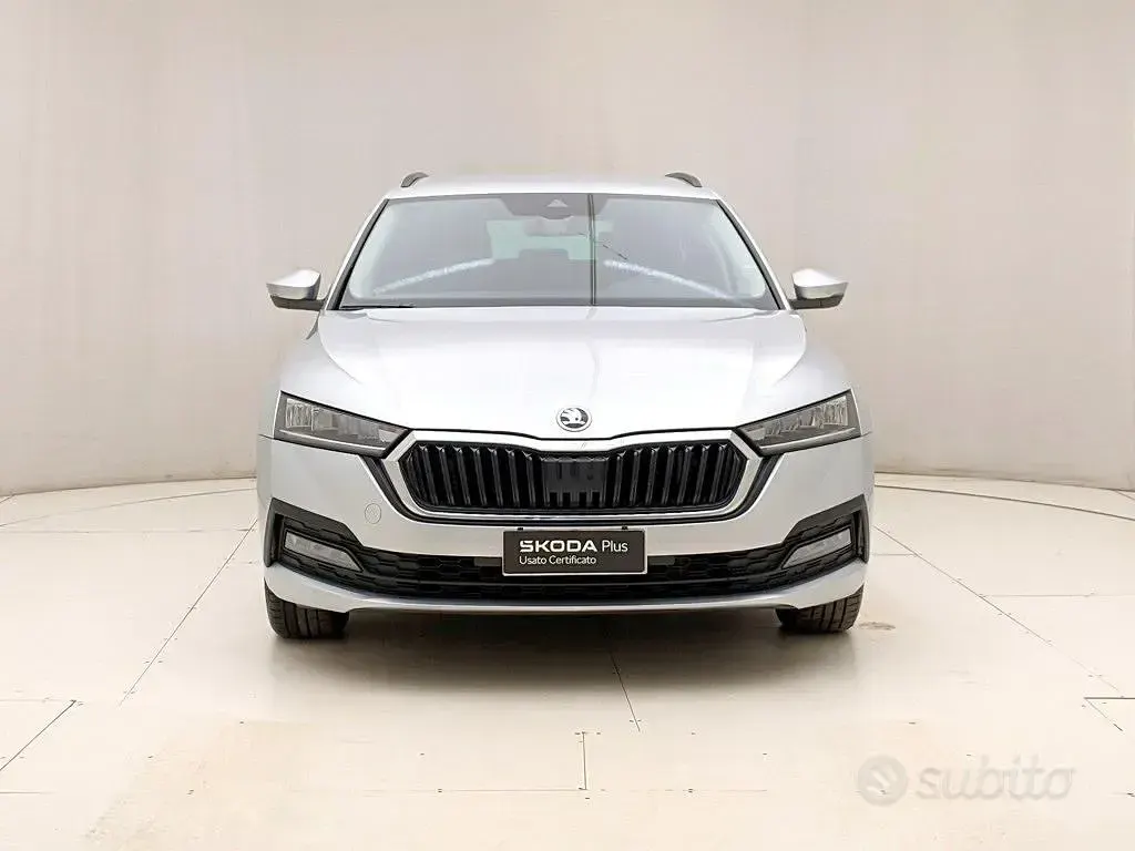 Usata Skoda Octavia Executive 150 CV (110 kW) 2023 Grigio Station wagon