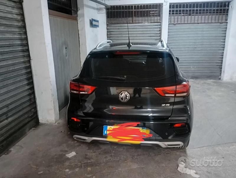 Usata MG ZS 111 CV (81 kW) 2024 Nero Berlina