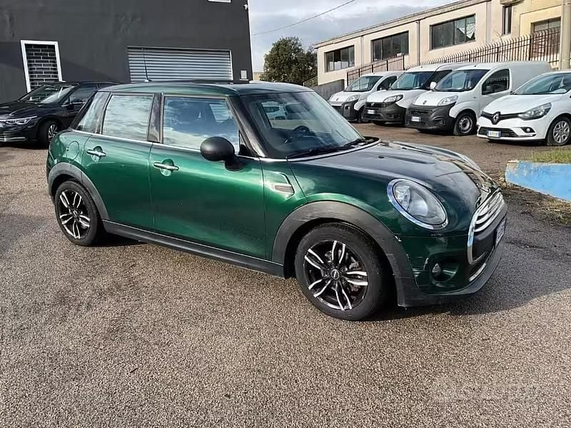 Usata Mini ONE 95 CV (69 kW) 2015 Verde Utilitaria