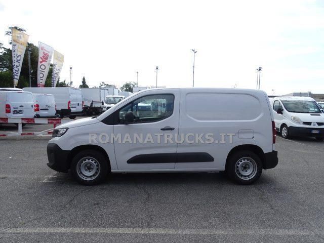 Nouvelle Peugeot Partner S 102 ch (75 kW) 2025 Blanc Monospace