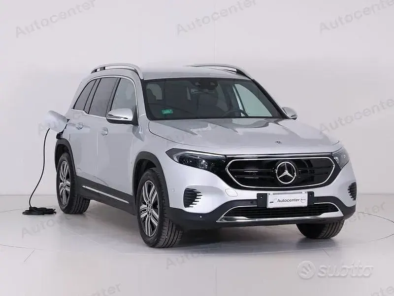 Begagnad Mercedes EQB250+ 94 kW (129 HK) 2023 Silver SUV