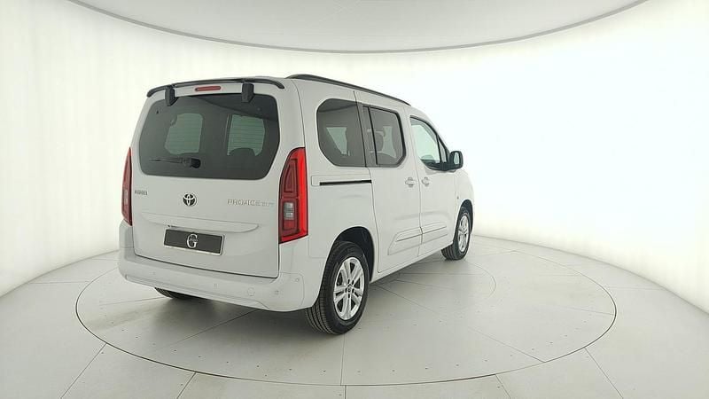 Usata Toyota Proace Verso City 102 CV (75 kW) 2024 Bianco Station wagon