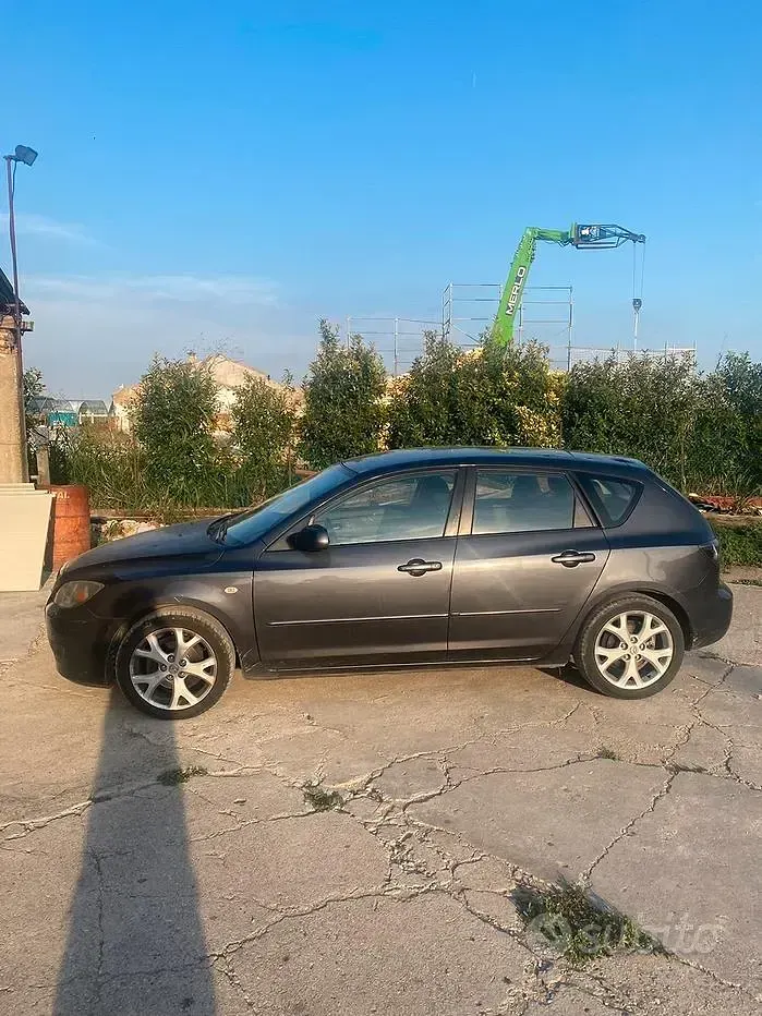 Usata Mazda 3 109 CV (80 kW) 2006 Nero Berlina