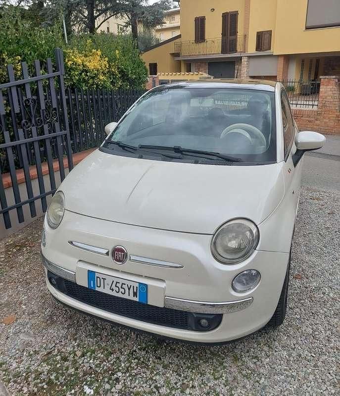 Usata Fiat 500 Lounge 75 CV (55 kW) 2009 Bianco Utilitaria