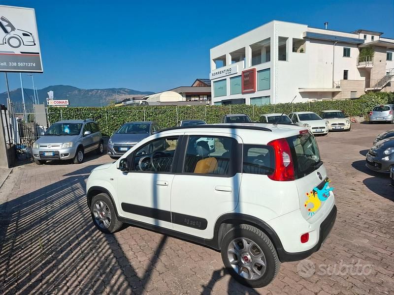Usata Fiat Panda 4x4 S 95 CV (69 kW) 2015 Bianco Utilitaria