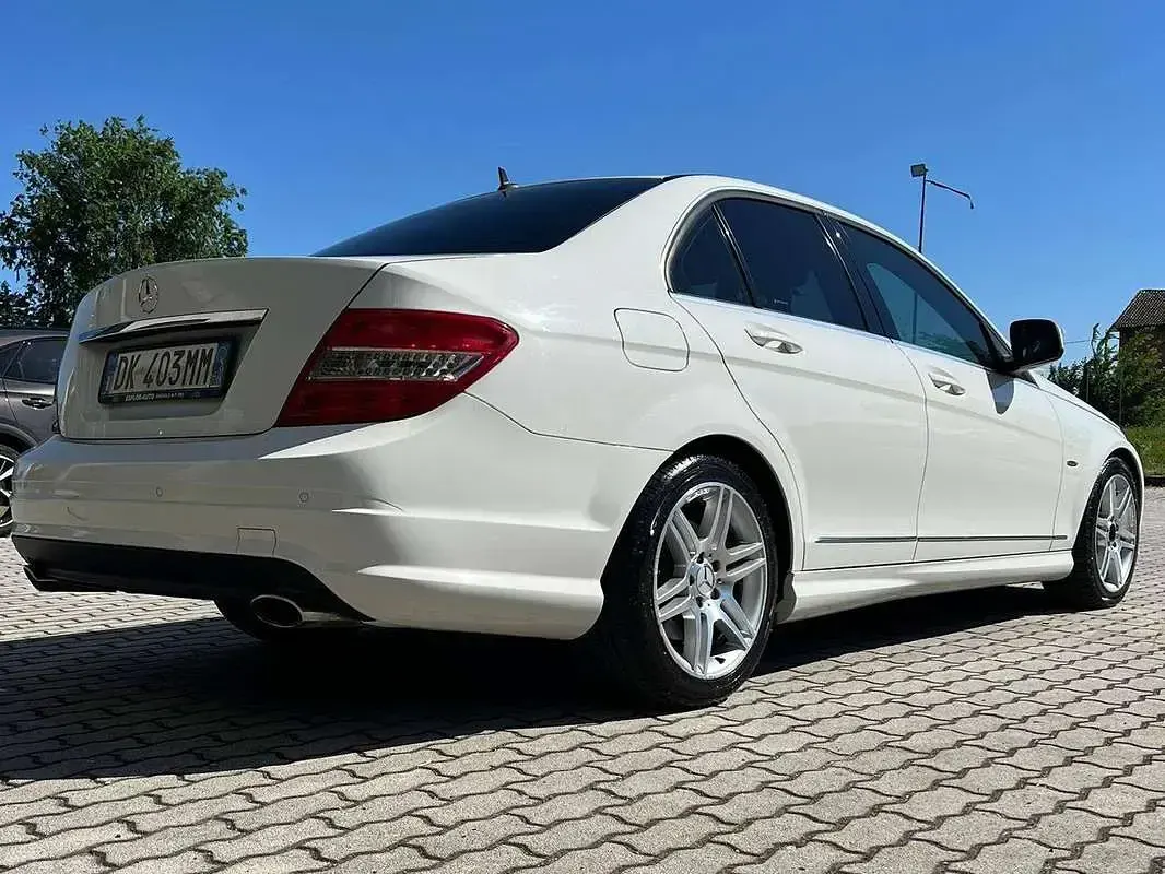 Usata Mercedes C320 Avantgarde 224 CV (164 kW) 2007 Bianco Berlina