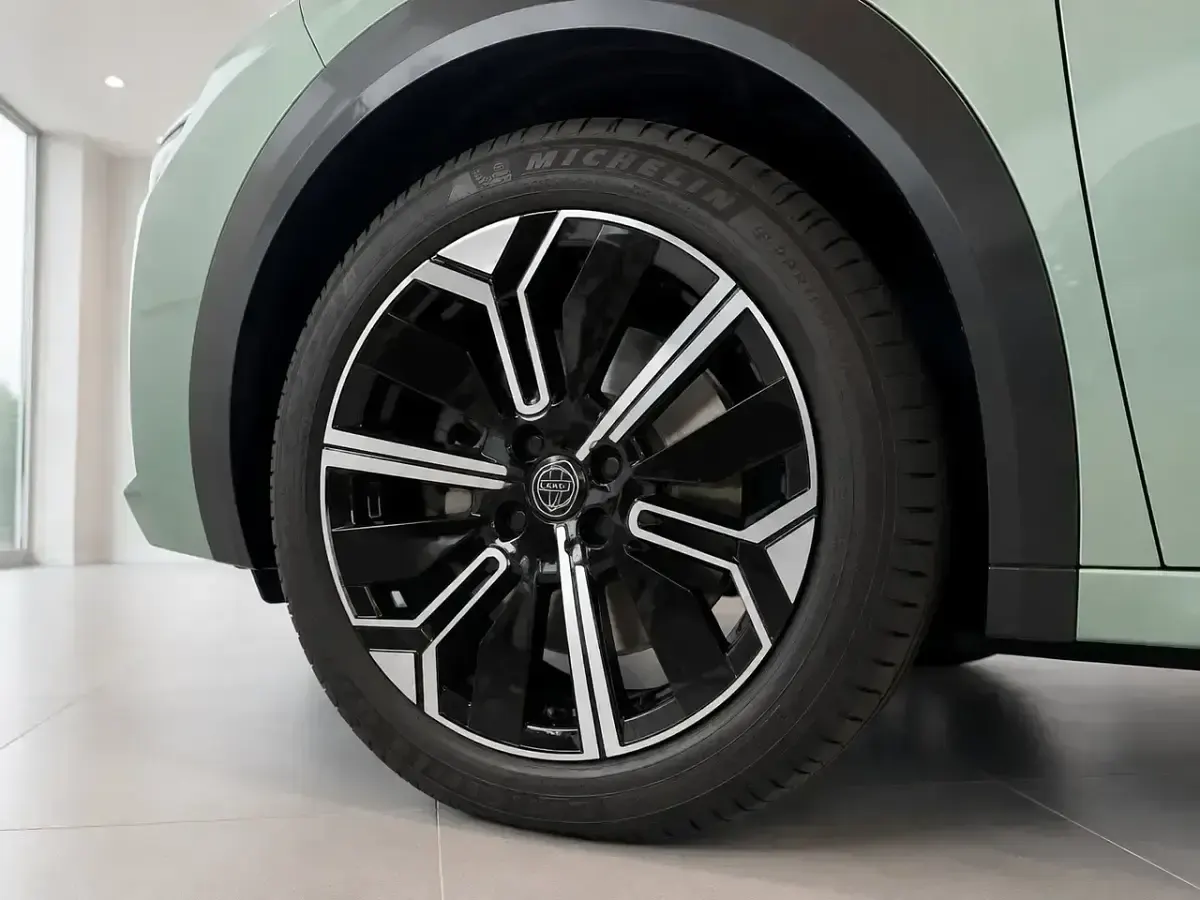 Usata Lancia Ypsilon 100 CV (73 kW) 2025 Verde Utilitaria