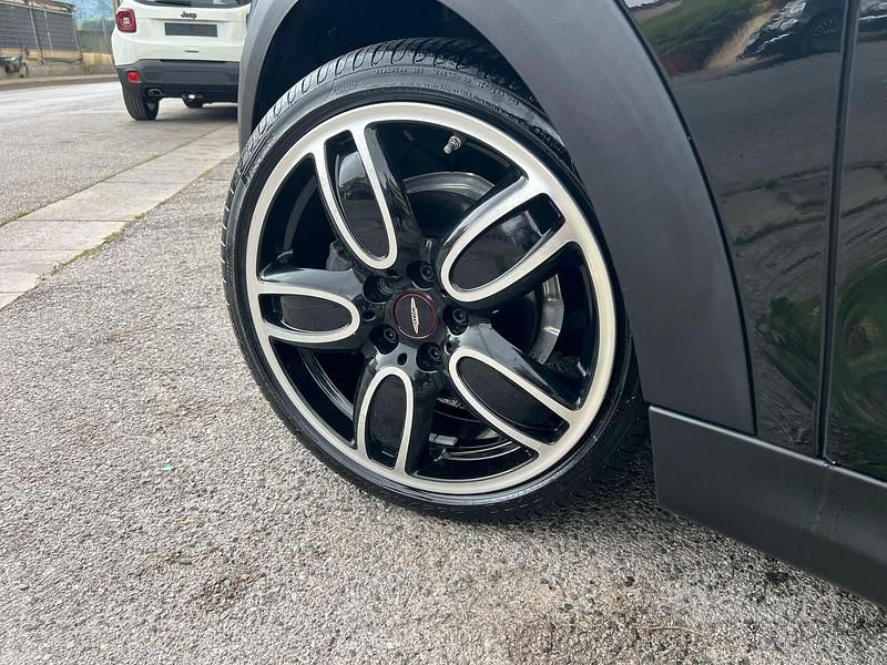 Usata Mini Cooper D 115 CV (84 kW) 2015 Nero Utilitaria