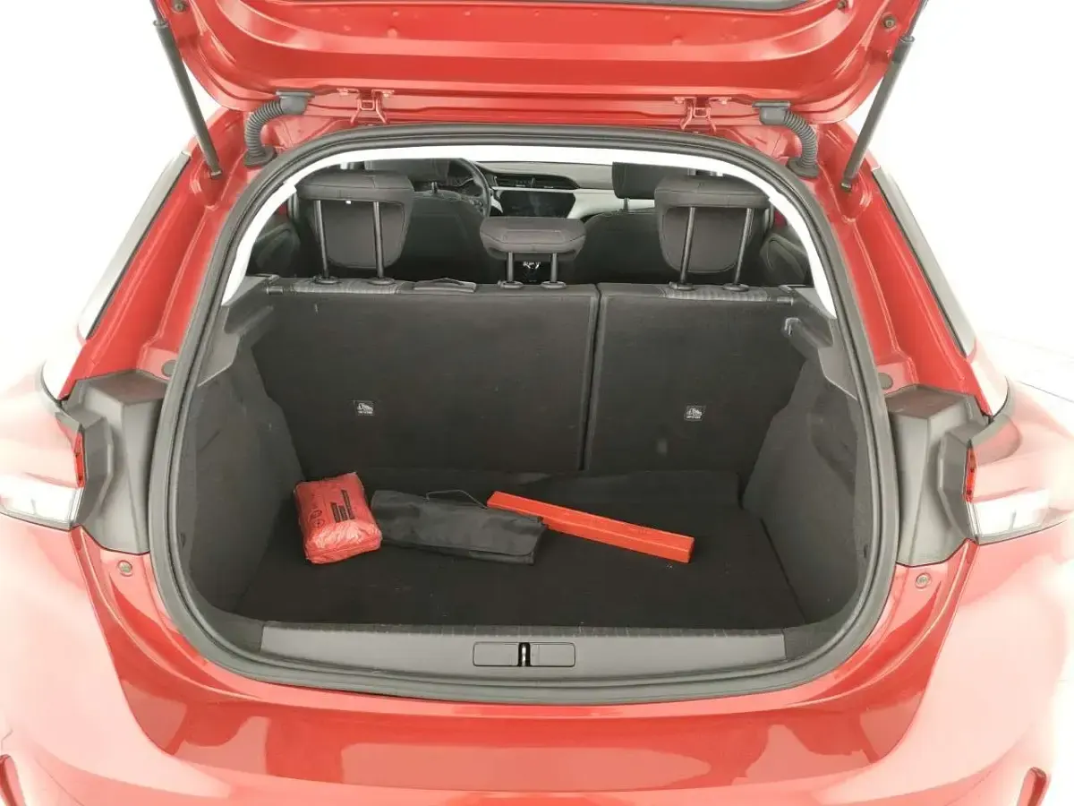 Usata Opel Corsa Elegance 101 CV (74 kW) 2020 Bordeaux Utilitaria