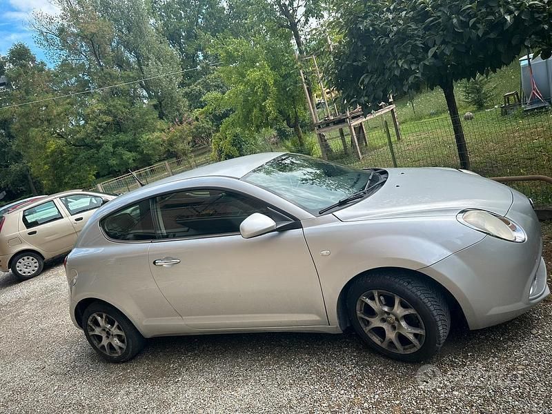 Usata Alfa Romeo MiTo 120 CV (88 kW) 2009 Grigio Utilitaria