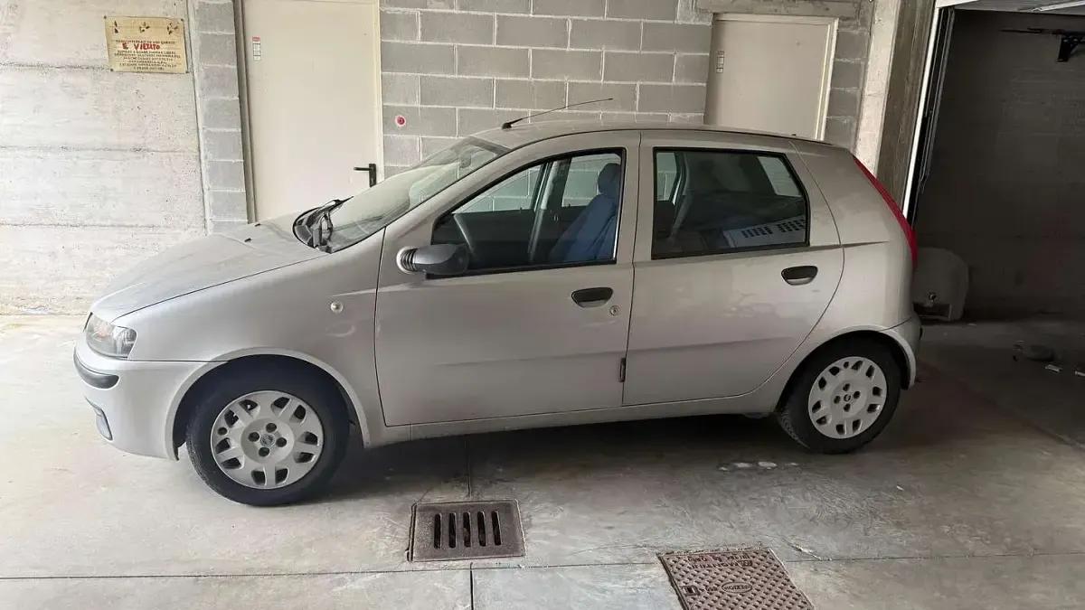 Usata Fiat Punto 60 CV (44 kW) 2003 Utilitaria