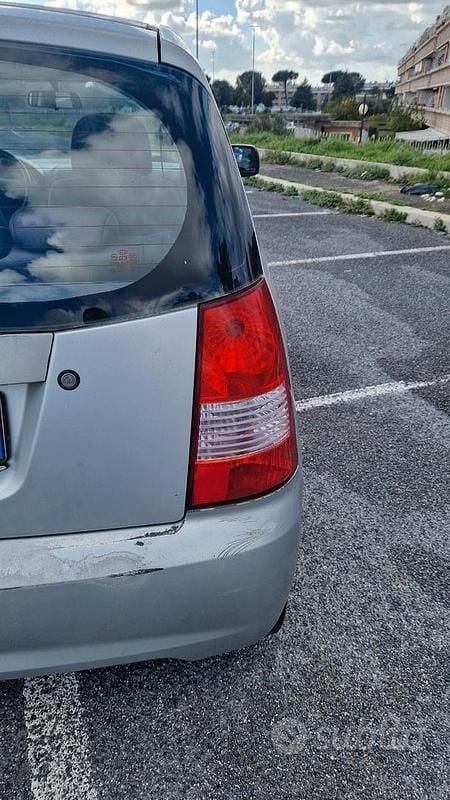 Usata Kia Picanto 61 CV (44 kW) 2004 Utilitaria