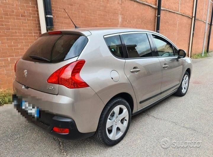 Usata Peugeot 3008 112 CV (82 kW) 2010 Grigio Station wagon