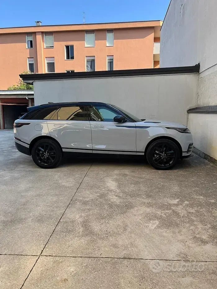 Usata Land Rover Range Rover Velar 250 CV (183 kW) 2024 Grigio SUV