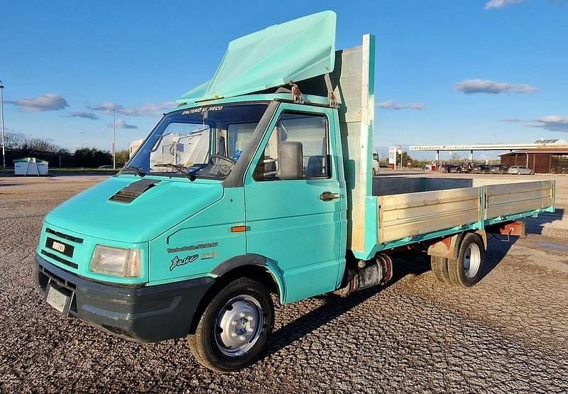 Occasion Iveco Daily 103 ch (75 kW) 1999 Vert Van