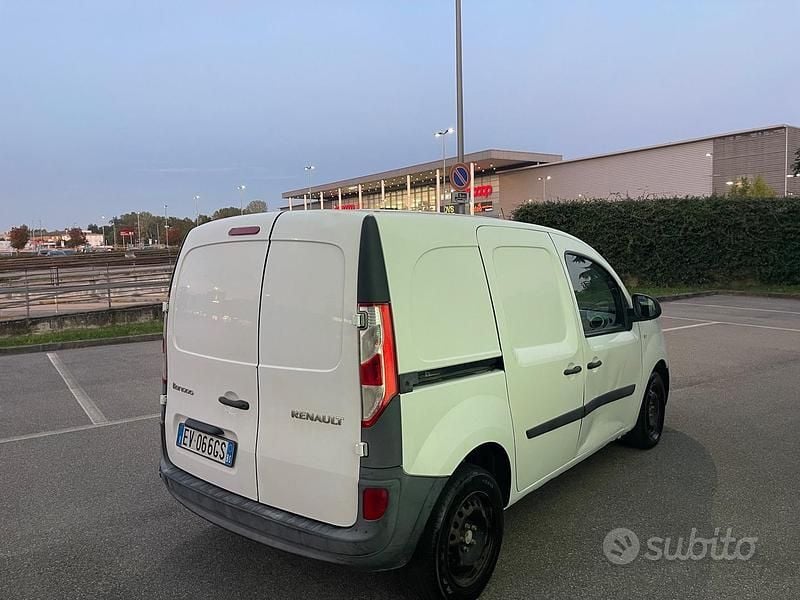 Usata Renault Kangoo 90 CV (66 kW) 2014 Bianco Monovolume