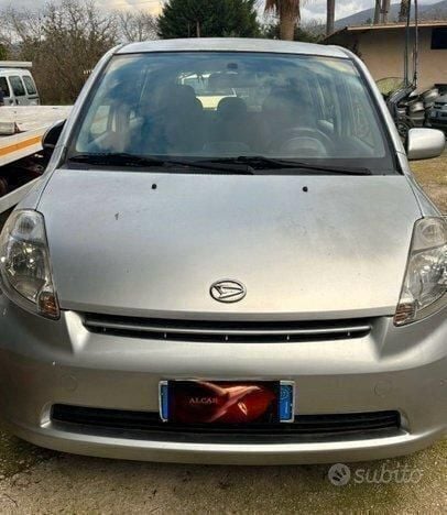 Usata Daihatsu Sirion 69 CV (50 kW) 2007 Grigio Utilitaria