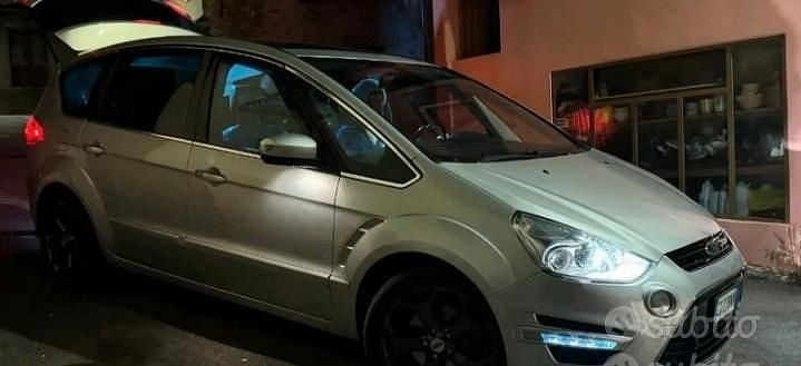 Usata Ford S-MAX Titanium 160 CV (117 kW) 2011 Grigio Monovolume