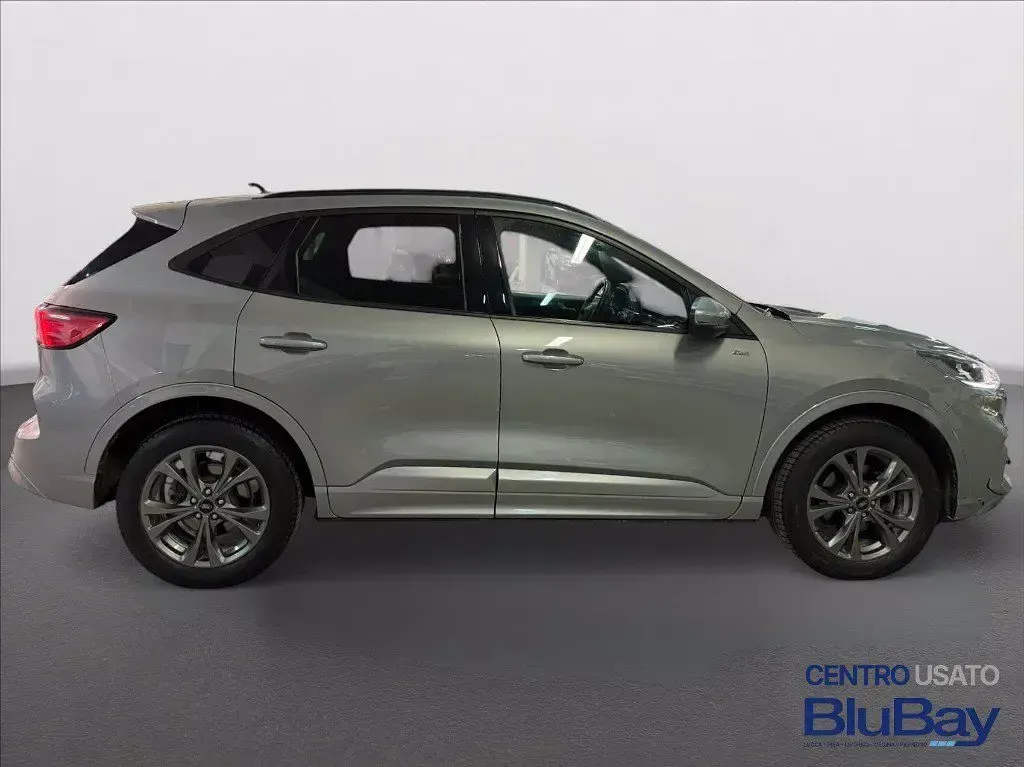 Usata Ford Kuga ST-Line 225 CV (165 kW) 2023 Argento SUV