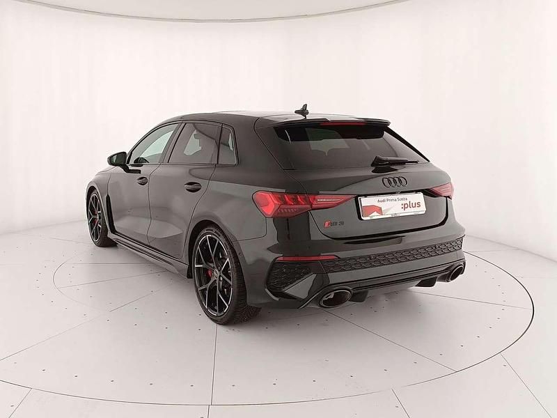 Usata Audi RS3 Comfort 400 CV (294 kW) 2024 0e nero mito metallizzato Berlina