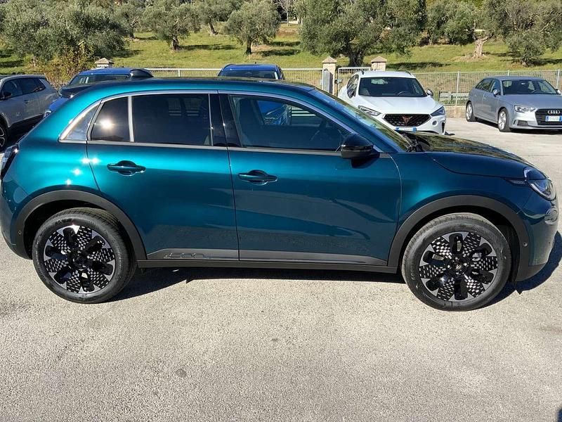 Nuova Fiat 600 La Prima 136 CV (100 kW) 2025 Verde SUV