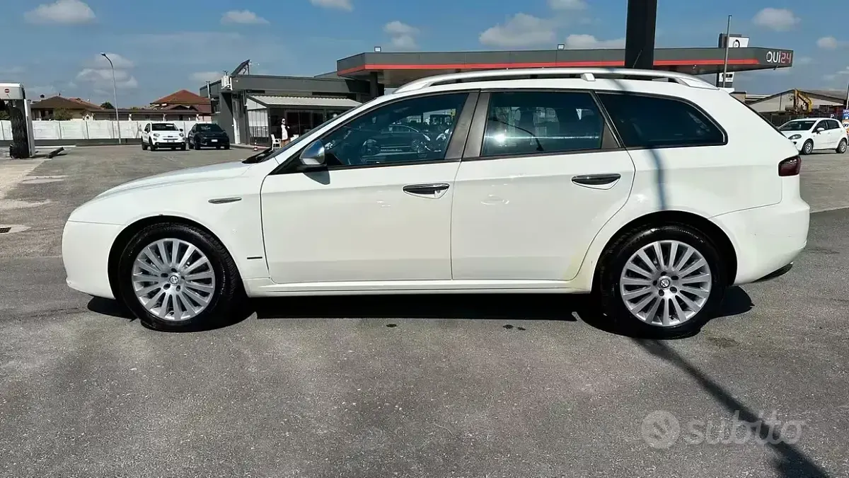 Usata Alfa Romeo 159 136 CV (100 kW) 2012 Bianco Station wagon