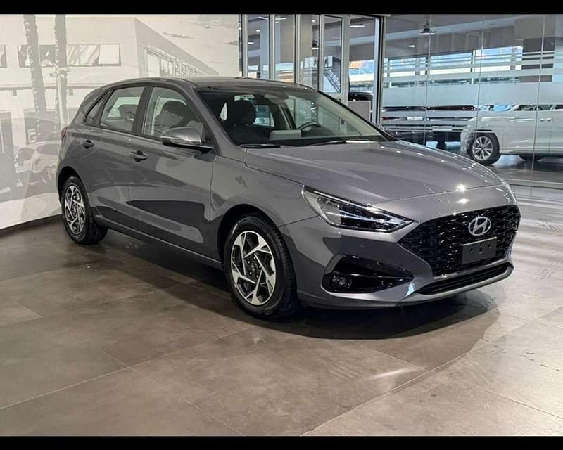 Usata Hyundai i30 99 CV (72 kW) 2024 Grigio Berlina
