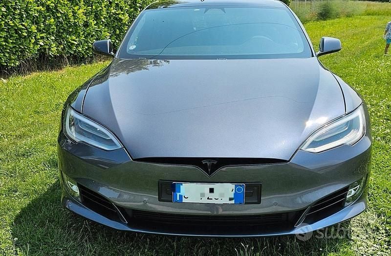 Usata Tesla Model S Performance 169 kW (230 CV) 2020 Grigio Utilitaria