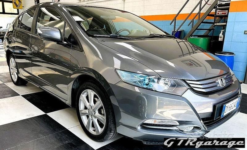 Usata Honda Insight Executive 88 CV (64 kW) 2009 Grigio Utilitaria