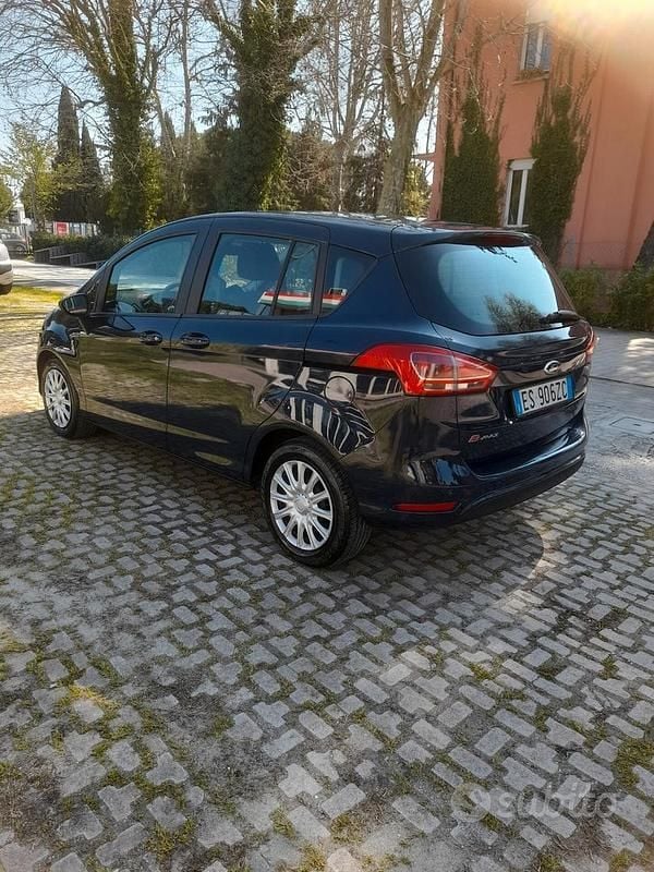 Usata Ford B-MAX Titanium 75 CV (55 kW) 2014 Blu Monovolume