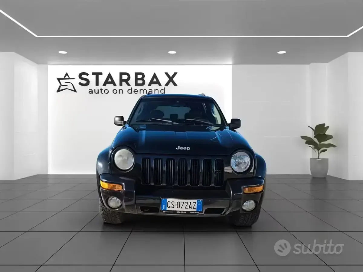 Usata Jeep Cherokee Limited 143 CV (105 kW) 2001 Nero SUV