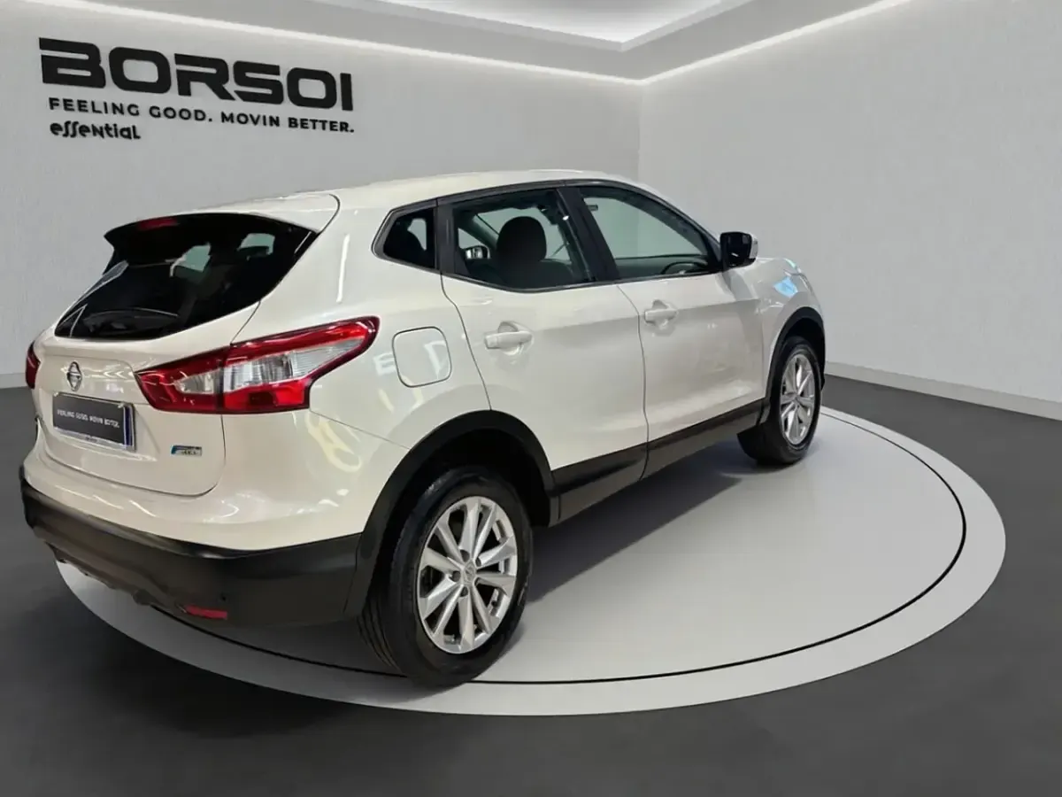 Usata Nissan Qashqai Acenta 110 CV (80 kW) 2014 Bianco SUV