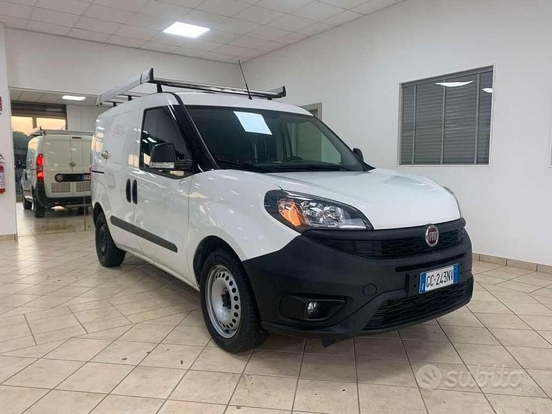 Usata Fiat Doblò 120 CV (88 kW) 2020 Bianco Monovolume