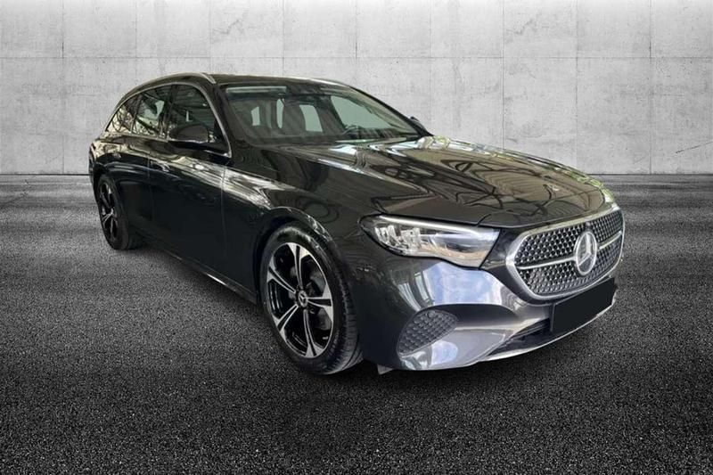 Usata Mercedes E220 Advanced Plus 197 CV (144 kW) 2024 Grigio Station wagon