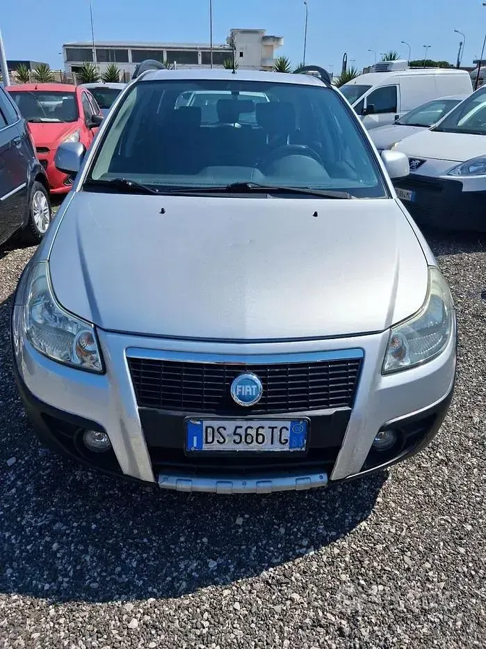 Usata Fiat Sedici 107 CV (78 kW) 2008 SUV
