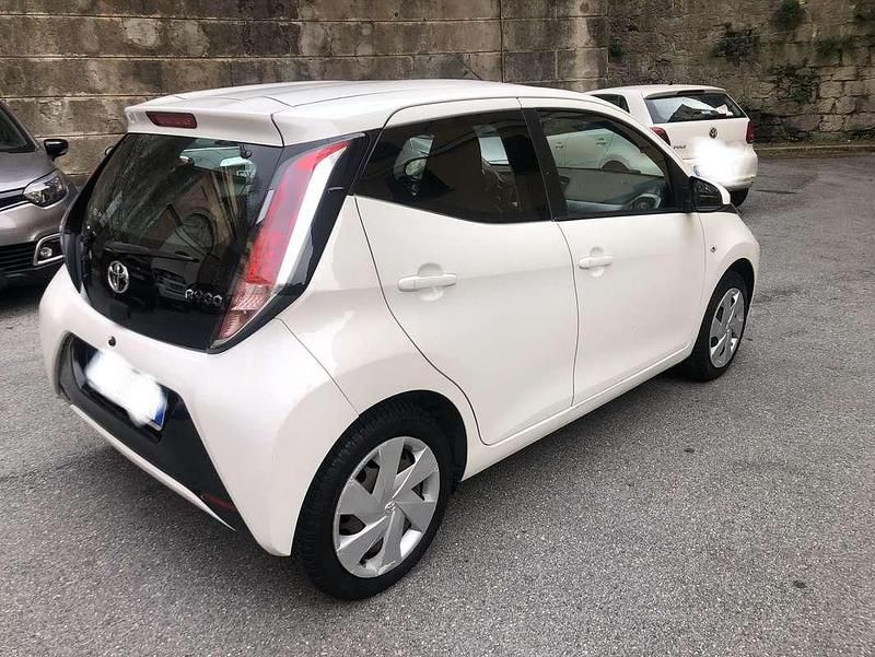 Usata Toyota Aygo X-clusiv 69 CV (50 kW) 2016 Utilitaria