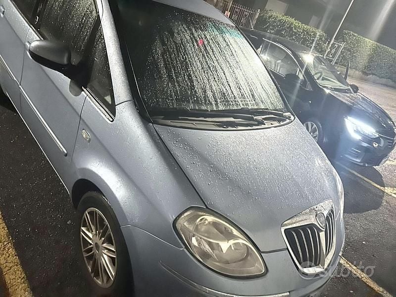 Usata Lancia Musa 77 CV (56 kW) 2009 Blu/azzurro Monovolume