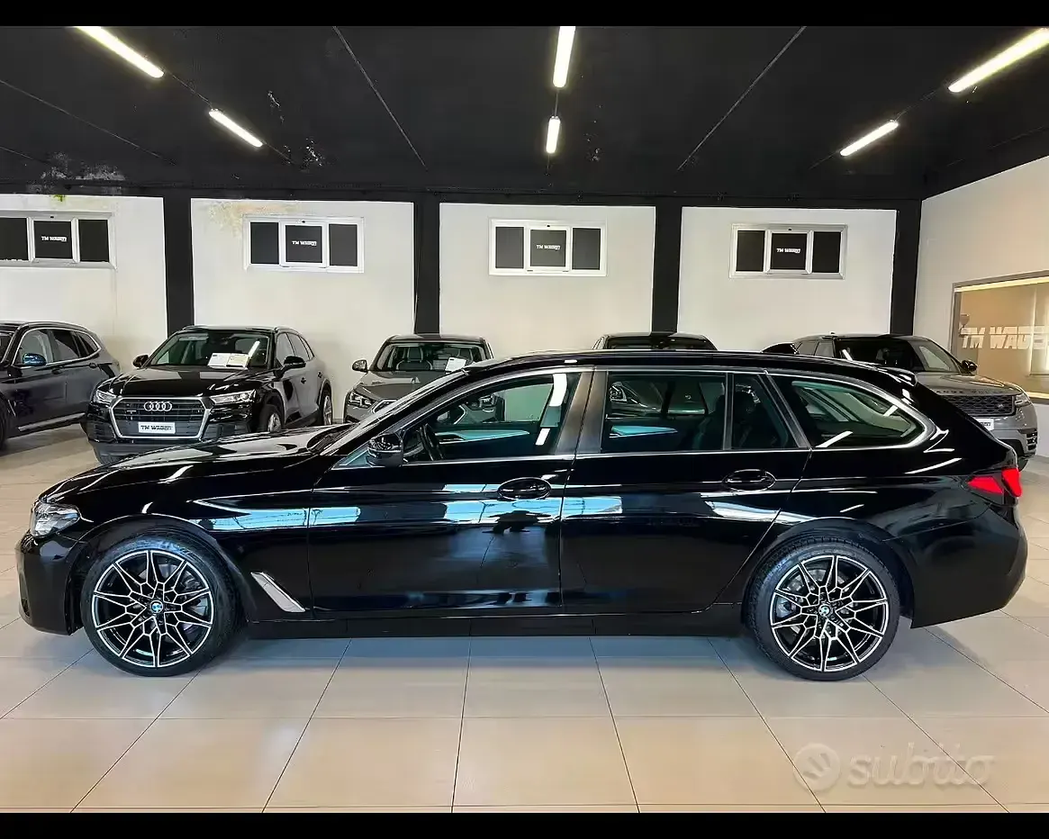 Usata BMW 518 Efficient Dynamics 150 CV (110 kW) 2023 Nero Station wagon