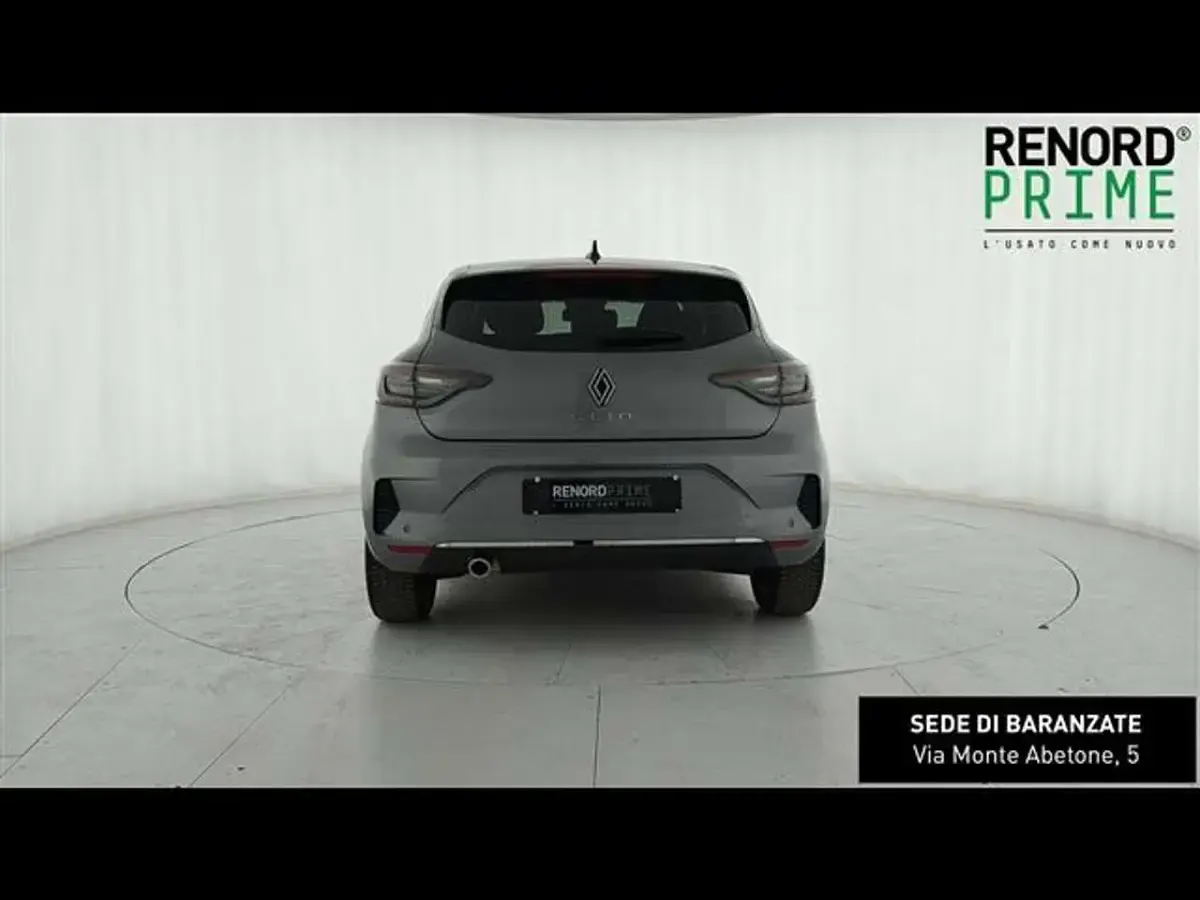 Usata Renault Clio V Techno 91 CV (66 kW) 2025 Grigio scuro Berlina