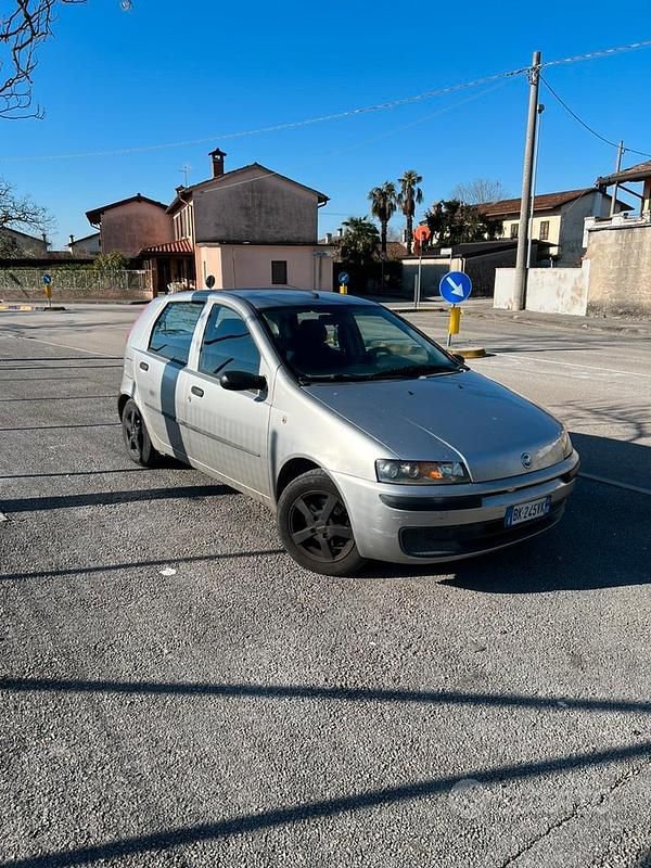 Usata Fiat Punto 2000 Grigio Utilitaria
