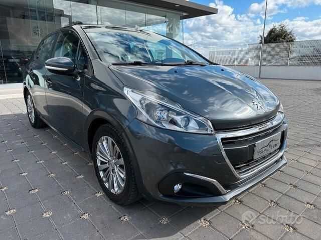 Usata Peugeot 208 Allure 82 CV (60 kW) 2017 Grigio Utilitaria