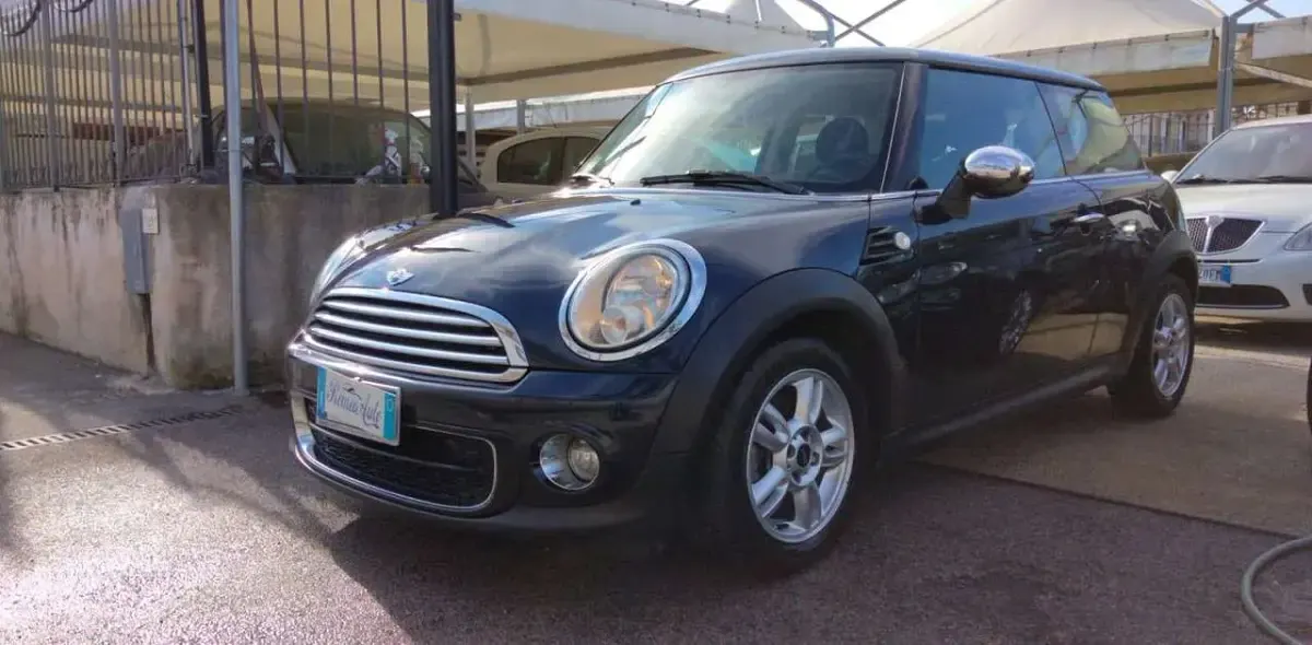 Usata Mini One D 90 CV (66 kW) 2014 Blu/azzurro Utilitaria