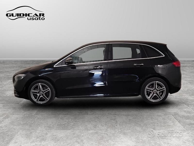 Usata Mercedes E250 AMG 2024 Nero Monovolume