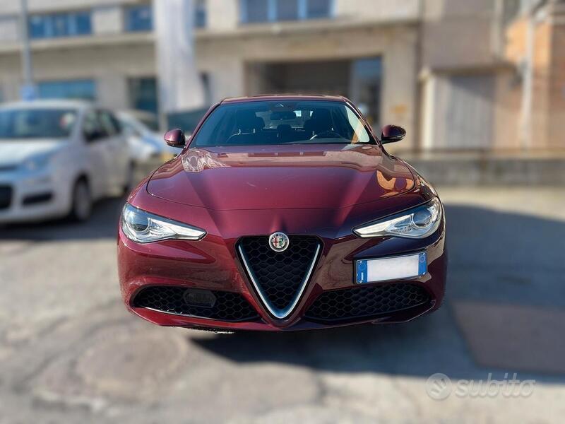 Usato 2019 Alfa Romeo Giulia 2.1 Diesel 160 CV (23.900 €)