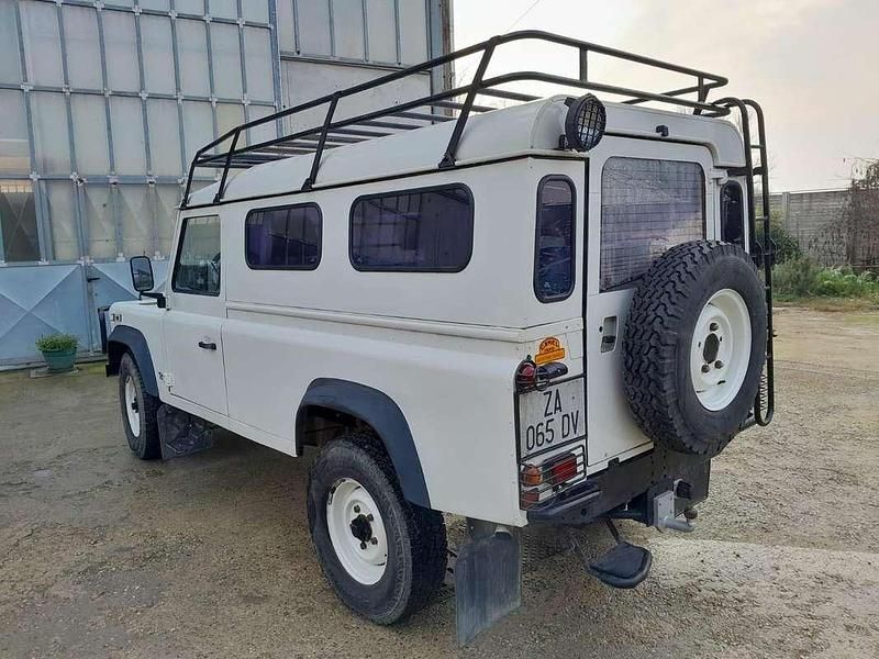 Usata Land Rover Defender 113 CV (83 kW) 1997 SUV